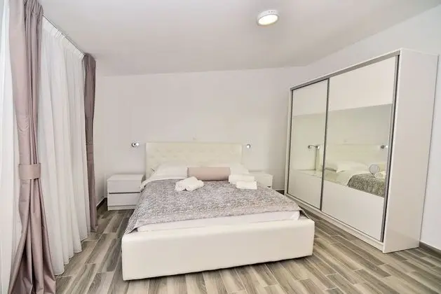 Basic Villa