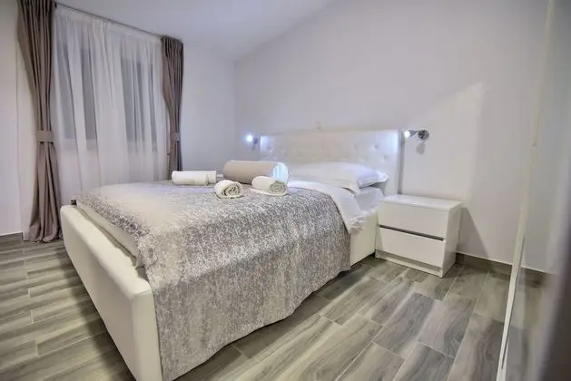 Basic Villa