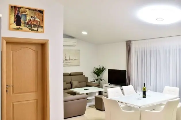 Basic Villa