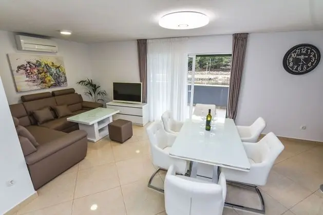 Basic Villa