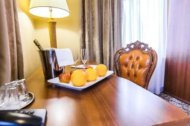 Comfort Tek Büyük veya İki Ayrı Yataklı Oda (Colonada View)