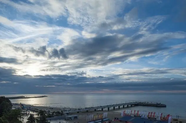 Tek Büyük veya İki Ayrı Yataklı Oda, Deniz Manzaralı