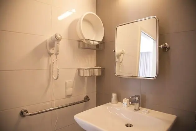 Comfort Tek Büyük Yataklı Oda