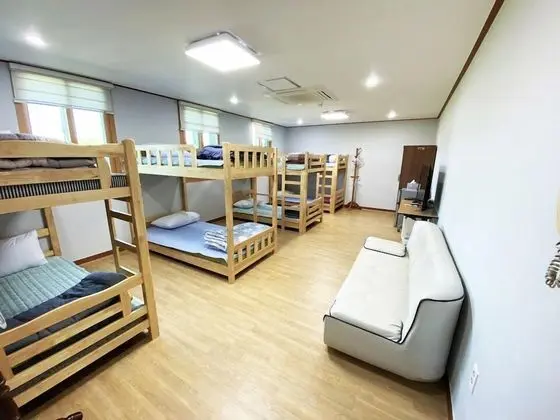 Ortak Ranzalı Oda, Sadece erkekler için (8 Beds)