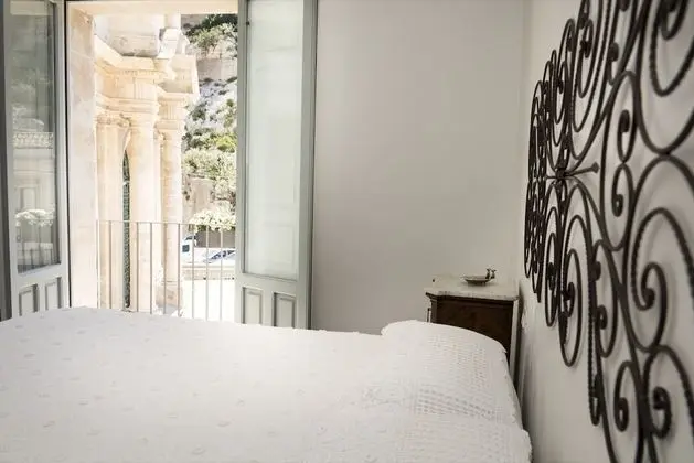 Tek Büyük Yataklı Oda, Balkon (Bartolomeo, first floor)