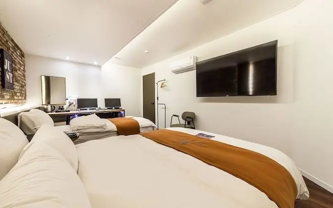 Oda (Twin - twin bed (Netflix Disney + ava)