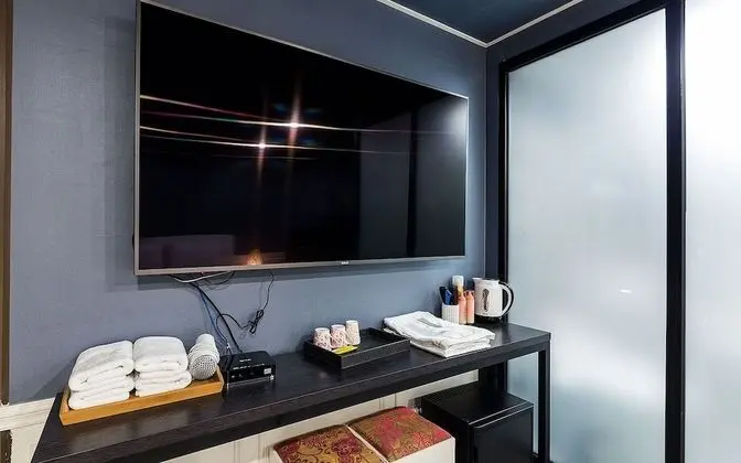 Oda (VIP (65-inch TV))