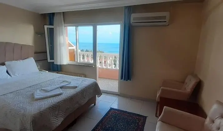 Çift Kişilik Deniz Manzaralı Oda