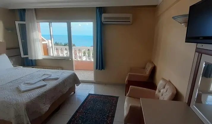 Çift Kişilik Deniz Manzaralı Oda