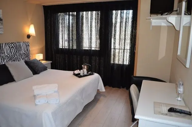 Tek Büyük Yataklı Oda, Balkon