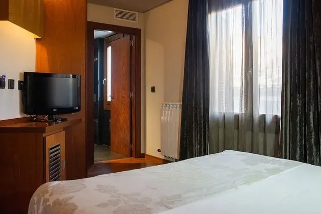 Standard Büyük Yataklı Tek Kişilik Oda