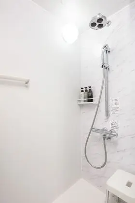 Standard Oda (Shower Only)