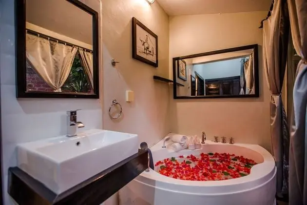 Deluxe Double Room - Free Pickup