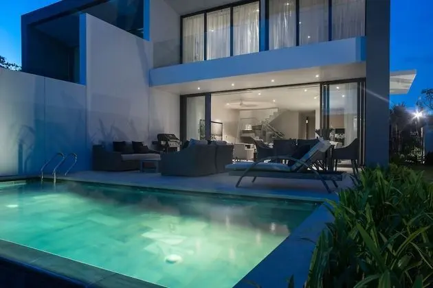 Villa (Riverfront Pool Villa)