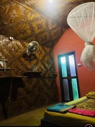Bungalow with Fan and Partial Sea View
