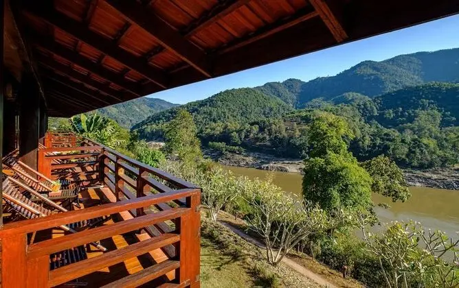 Deluxe Oda, Balkon