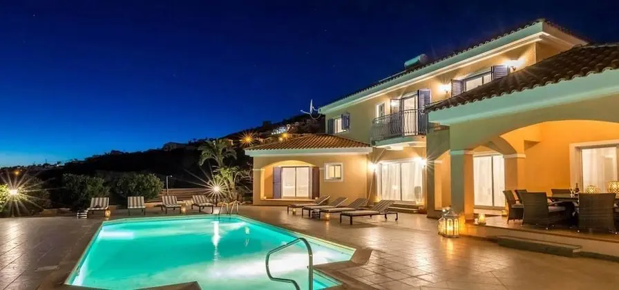 Villa, 4 Yatak Odası, Kişiye Özel Havuzlu