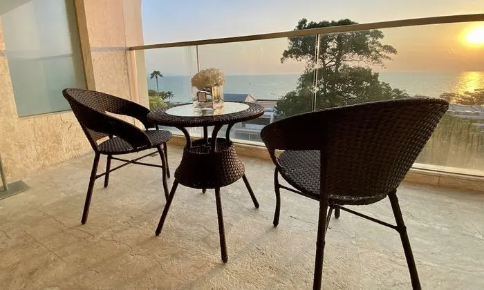 One-Bedroom Ocean View Suite