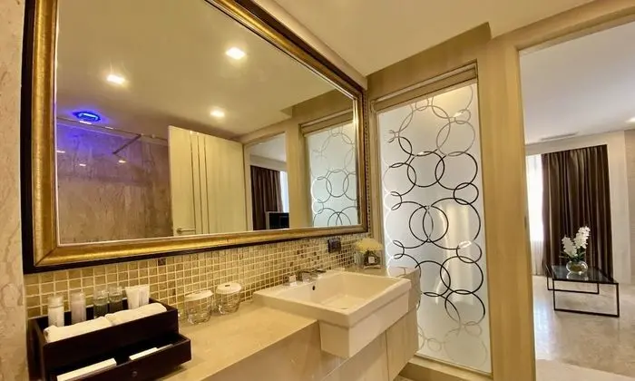 One-Bedroom Ocean View Suite