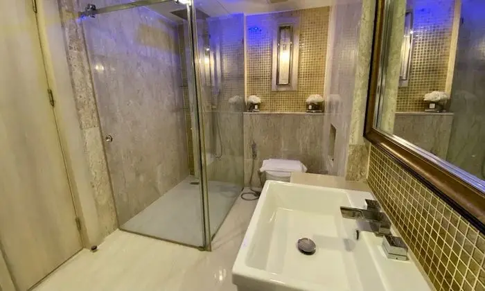 One-Bedroom Ocean View Suite