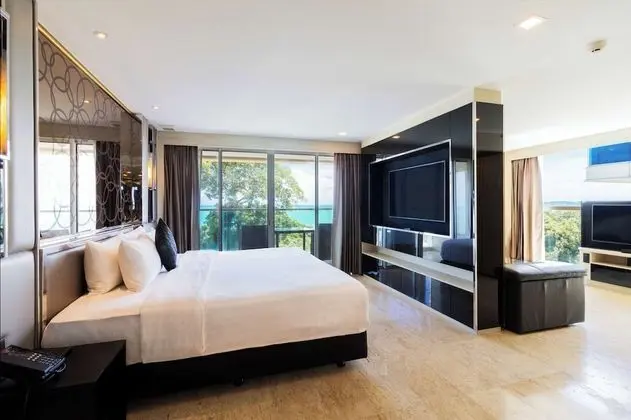 Premium Süit, 1 En Büyük (King) Boy Yatak, Balkon, Şehir Manzaralı (Living Room)