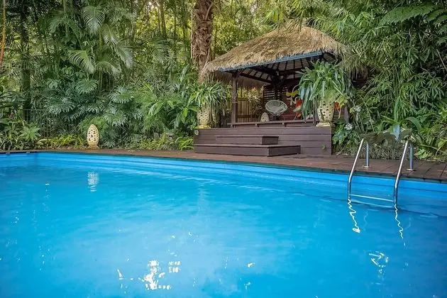 Premium Kır Evi, 2 Yatak Odası, Havuz Manzaralı
