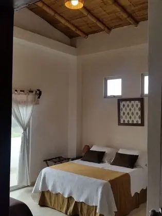 Standard Tek Büyük veya İki Ayrı Yataklı Oda, Banyolu/Duşlu, Avlu