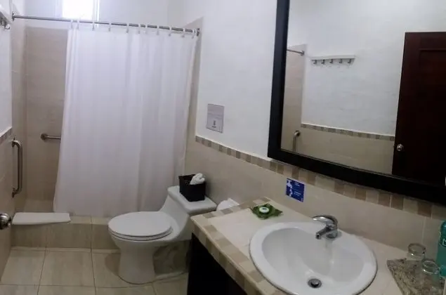 Standard Tek Büyük veya İki Ayrı Yataklı Oda, Banyolu/Duşlu, Avlu