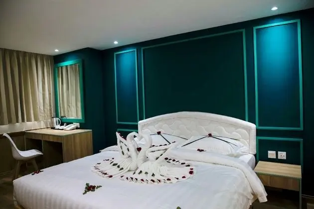 Deluxe Tek Büyük Yataklı Oda