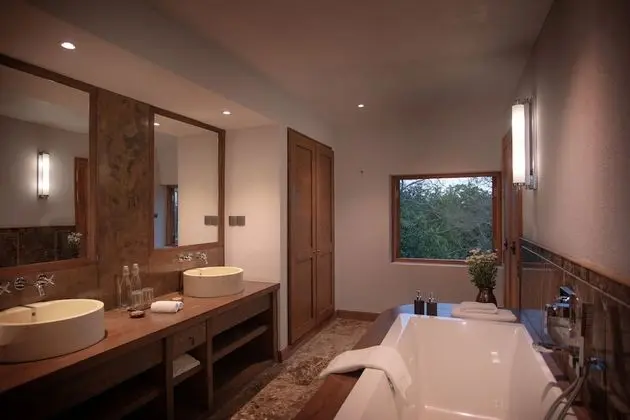 Abbey Suite