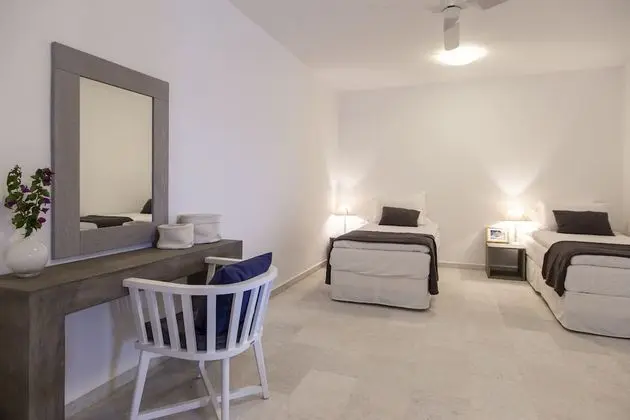 Villa (Sand 1)
