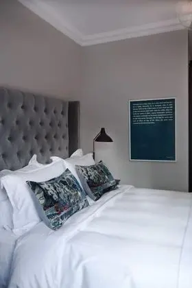 Standard Tek Büyük Yataklı Oda