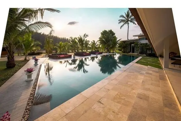 6 Bedrooms Luxury Villa (The Marina Villa)