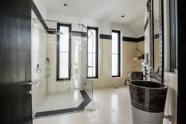 6 Bedrooms Luxury Villa (The Marina Villa)
