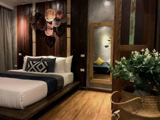 Deluxe Tek Büyük Yataklı Oda, Havuz Kullanımı, Bahçe Manzaralı