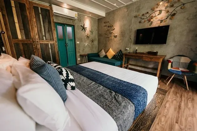 Deluxe Tek Büyük Yataklı Oda, Havuz Kullanımı, Bahçe Manzaralı