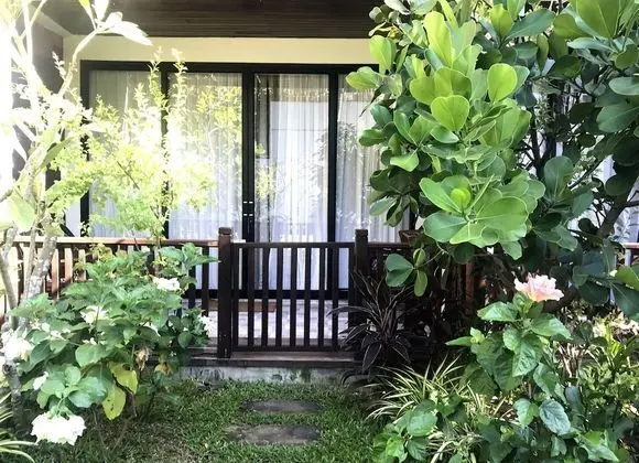 Deluxe Tek Büyük Yataklı Oda, Havuz Kullanımı, Bahçe Manzaralı