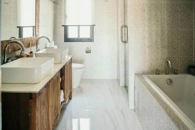 Junior Suite, Pool & Partial Sea view