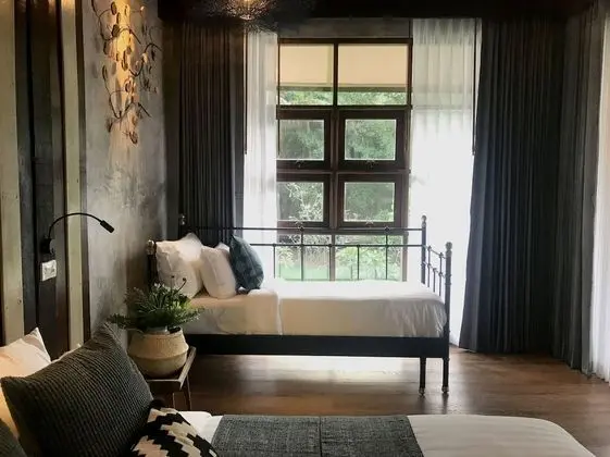 Junior Suite, Pool & Partial Sea view