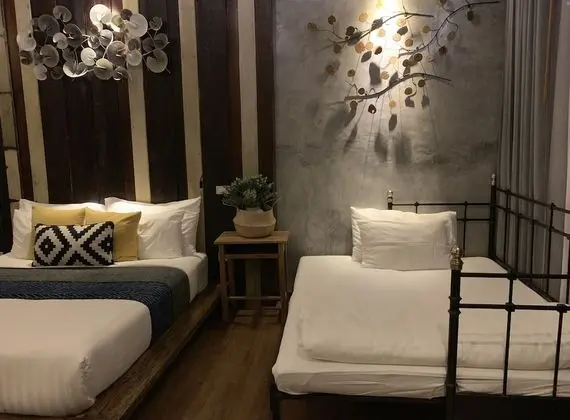 Junior Suite, Pool & Partial Sea view