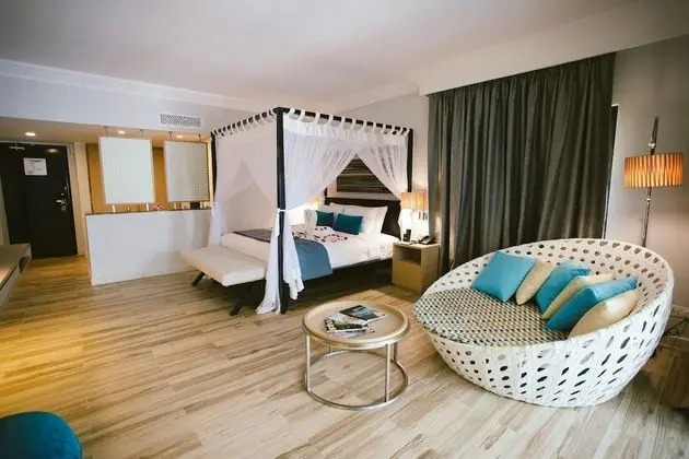 Sunny Deluxe, Seaview