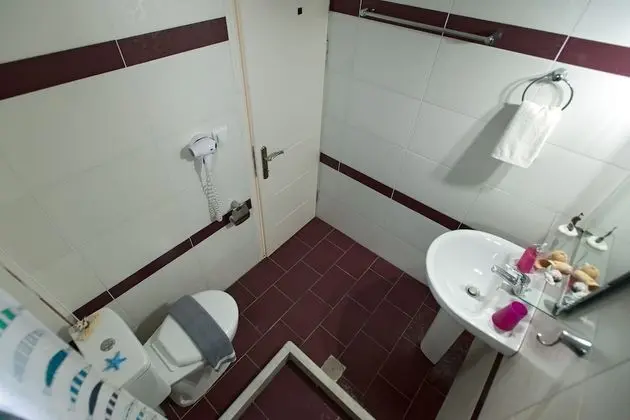 Stüdyo, Bahçe Manzaralı