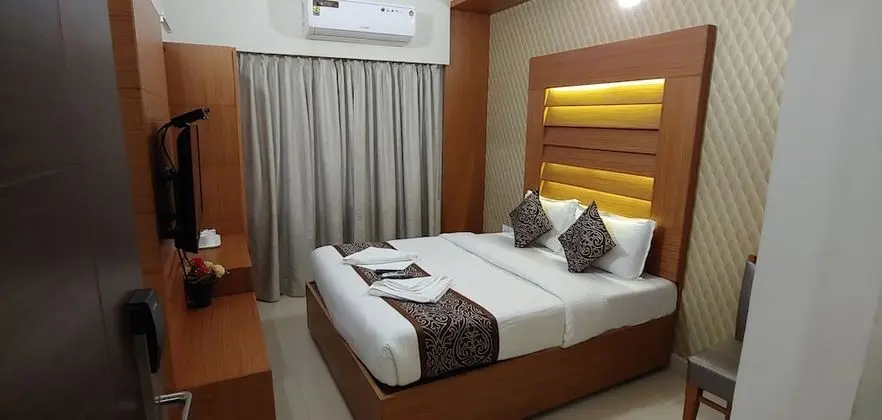 Deluxe Tek Büyük Yataklı Oda, 1 Çift Kişilik Yatak, Sigara İçilebilir