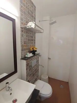 Deluxe Tek Büyük Yataklı Oda, 1 Çift Kişilik Yatak, Sigara İçilebilir