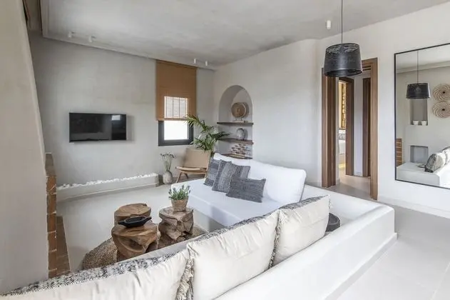 The Sands Suite with Panoramic View and Indoor Hydromassage Tub