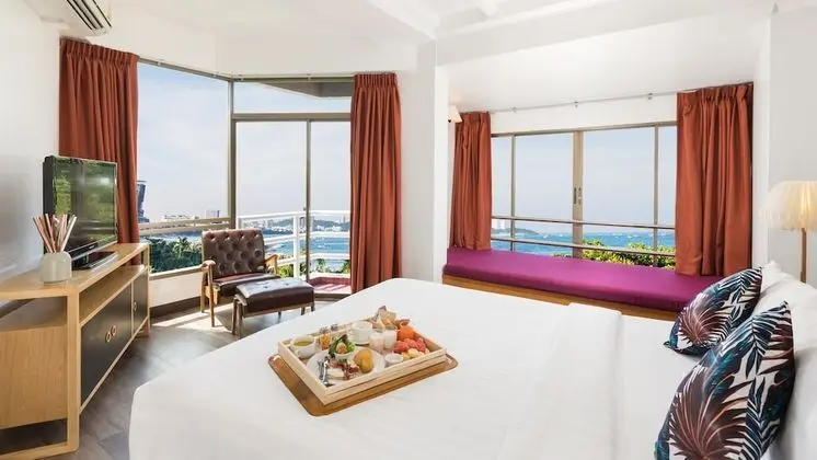 Grand Deluxe Sea View