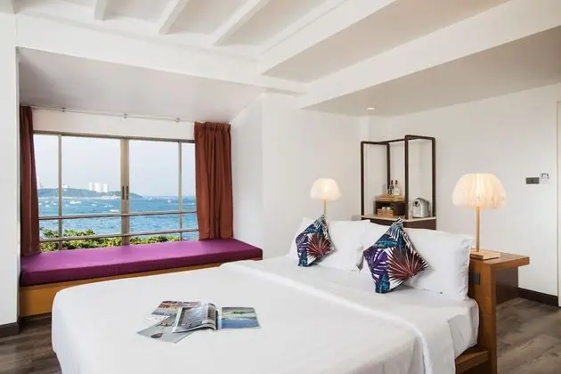 Grand Deluxe Sea View