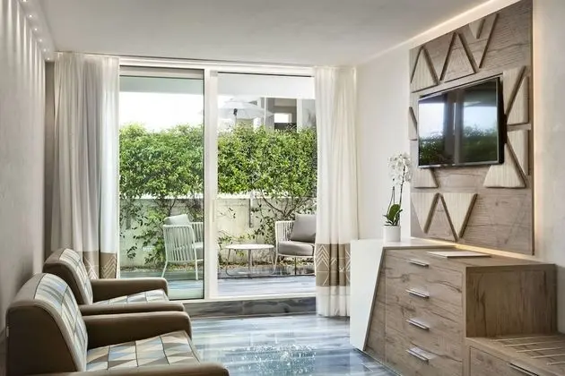 Comfort Tek Büyük veya İki Ayrı Yataklı Oda