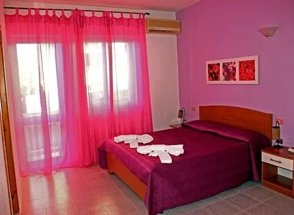 Standard Üç Kişilik Oda
