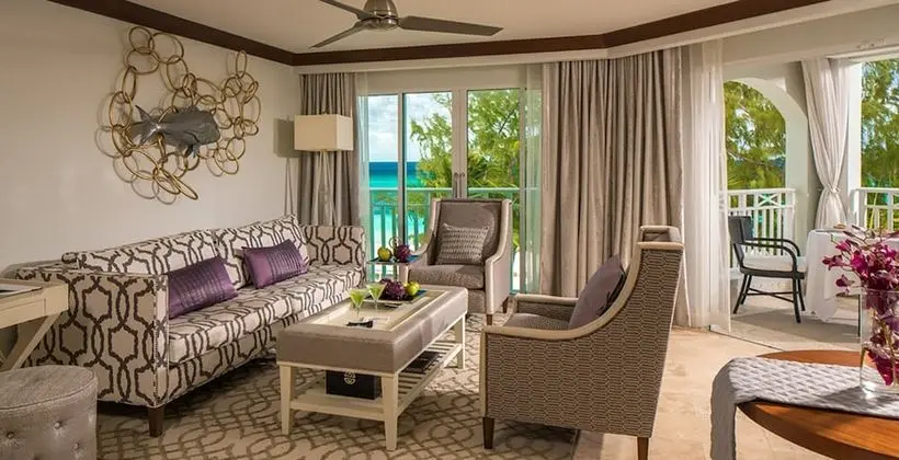 Süit, 1 Yatak Odası, Okyanus Manzaralı (Beachfront Butler Suite with Balcony)